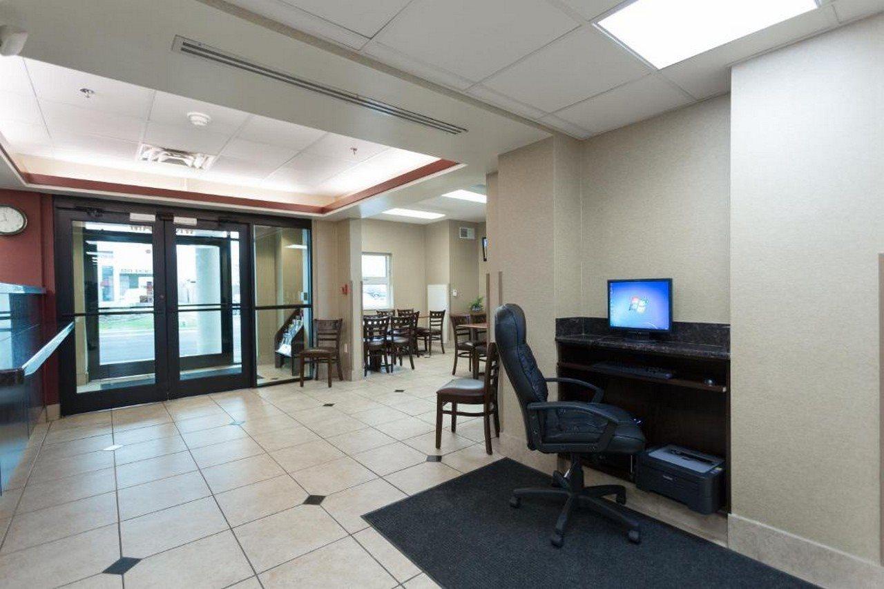 Travelodge By Wyndham Romulus Detroit Airport Exteriör bild