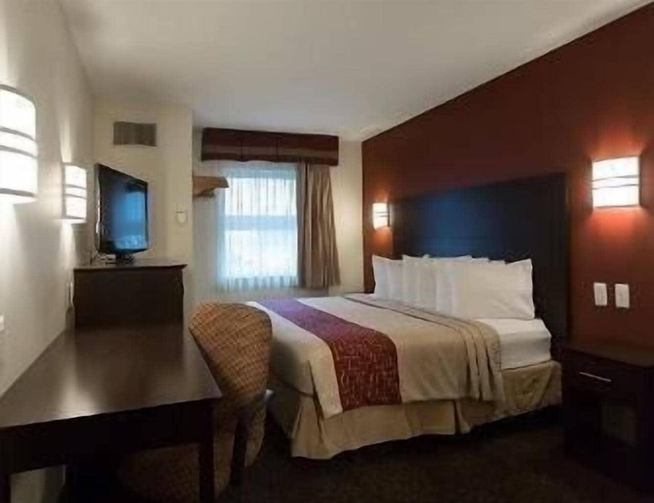 Travelodge By Wyndham Romulus Detroit Airport Exteriör bild