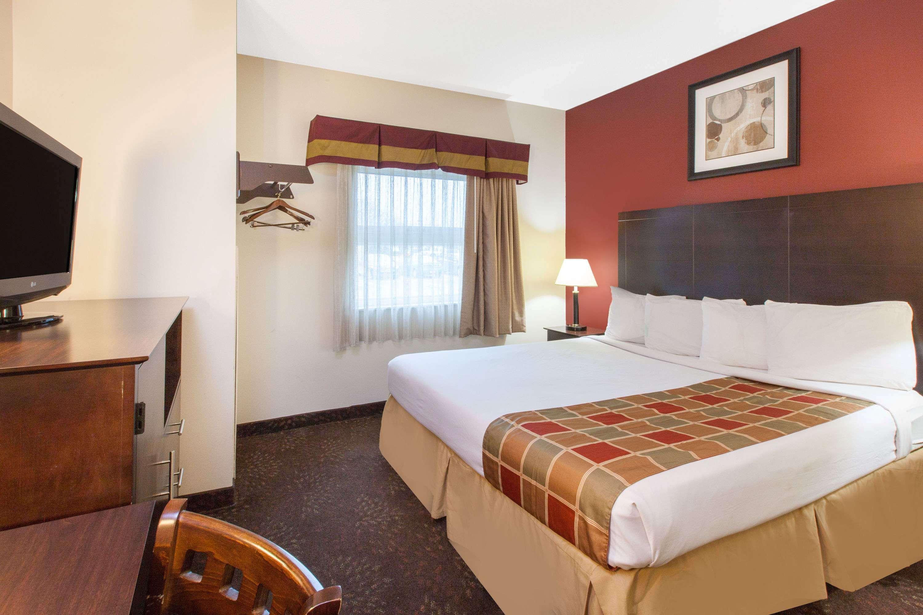 Travelodge By Wyndham Romulus Detroit Airport Exteriör bild